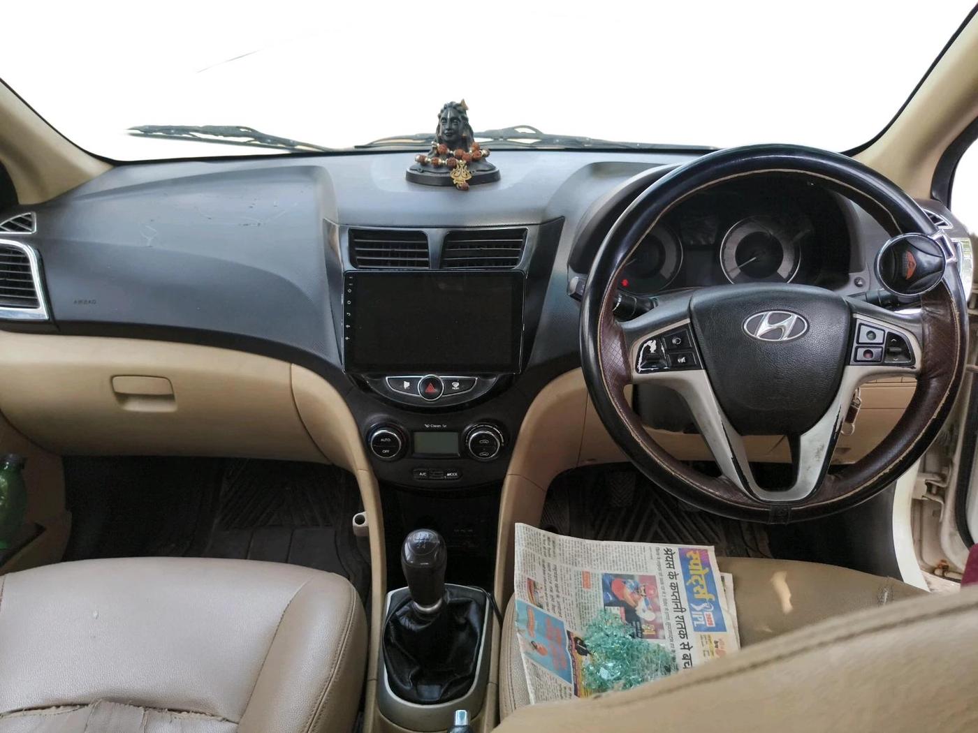 2012 Hyundai Verna FLUIDIC 1.6 VTVT SX, Petrol, Manual, 1,20,033 km, interior