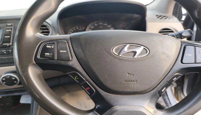 2016 Hyundai Xcent S 1.2, Petrol, Manual, 1,39,100 km, interior