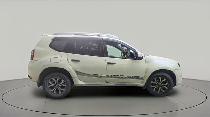 2014 Nissan Terrano XV D THP 110 PS, Diesel, Manual, 1,22,724 km, exterior