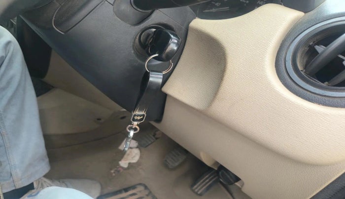 2014 Nissan Terrano XL (D), Diesel, Manual, 1,25,194 km, interior