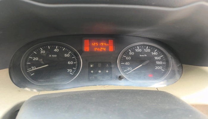 2014 Nissan Terrano XL (D), Diesel, Manual, 1,25,194 km, interior