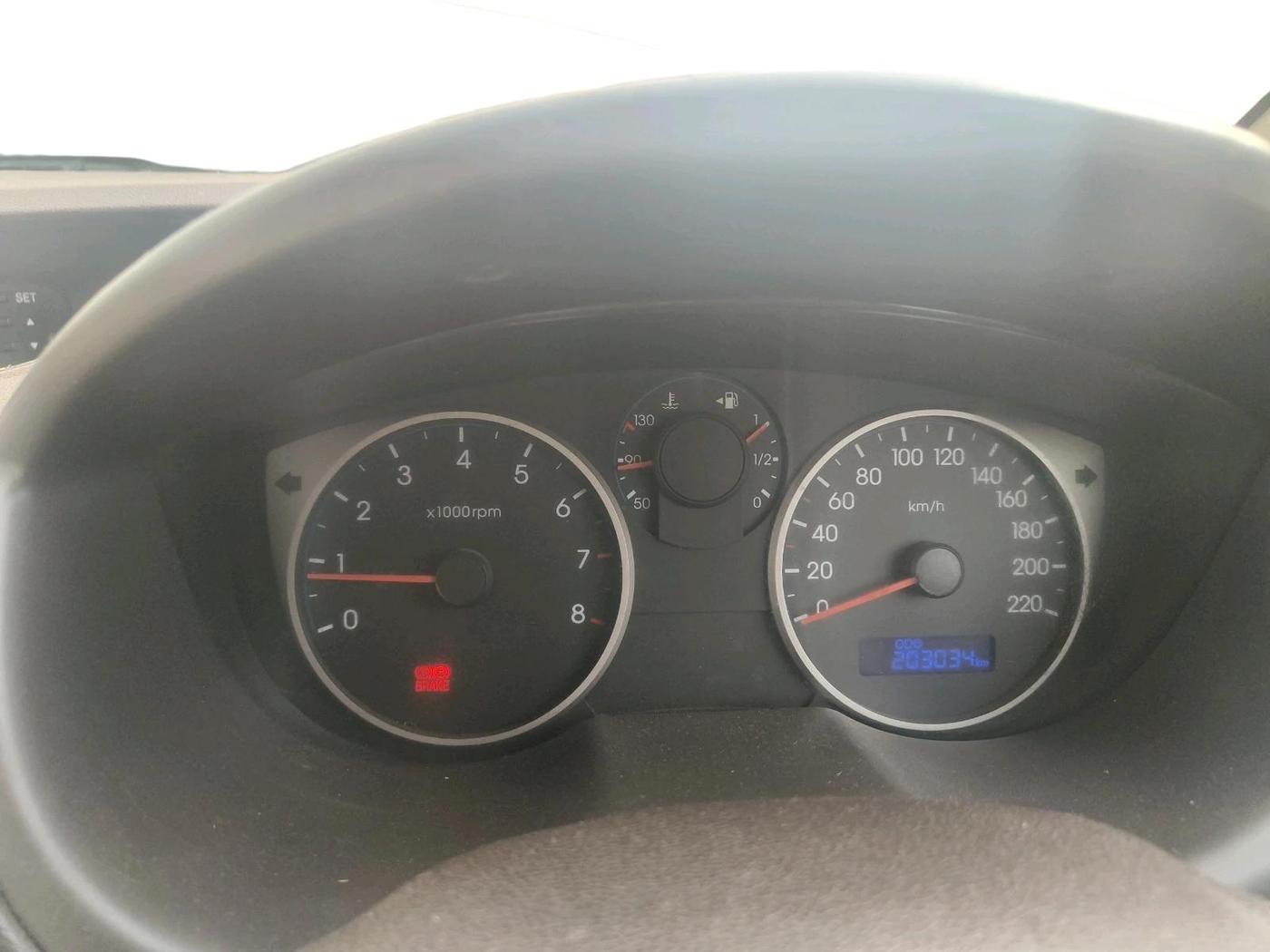 2011 Hyundai i20 MAGNA 1.2, Petrol, Manual, 2,03,034 km, interior