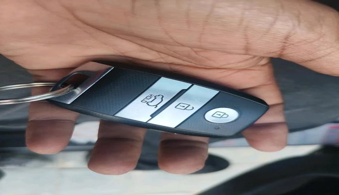 2019 KIA SELTOS HTK PLUS 1.5 DIESEL, Diesel, Manual, 1,00,146 km, interior