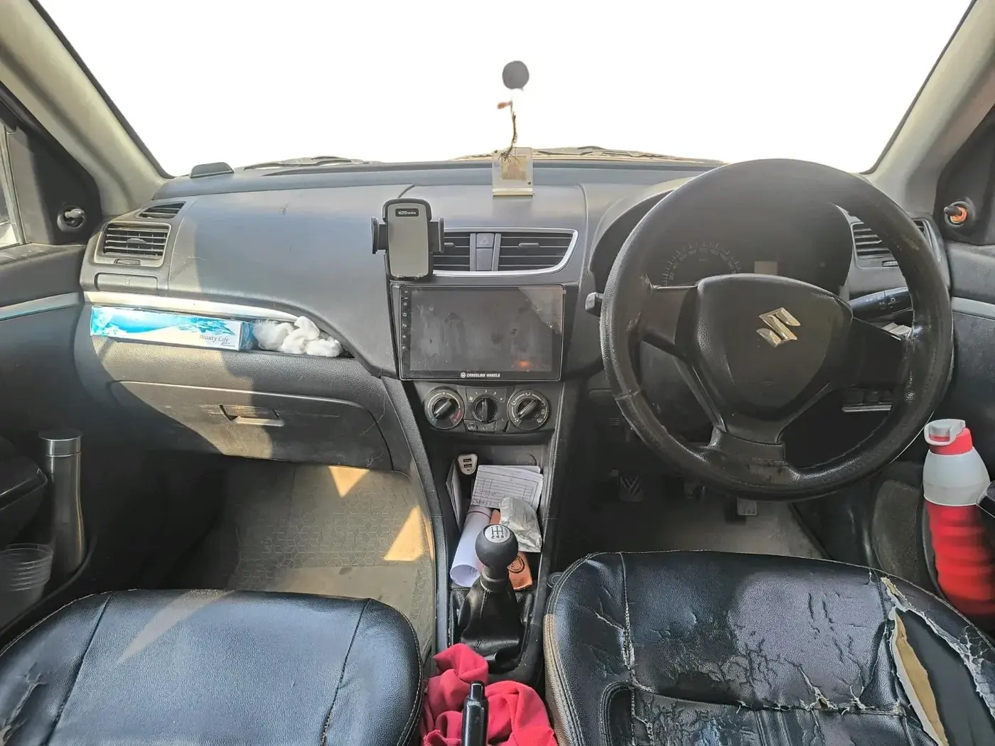 2015 Maruti Swift LXI, Petrol, Manual, 1,88,463 km, interior