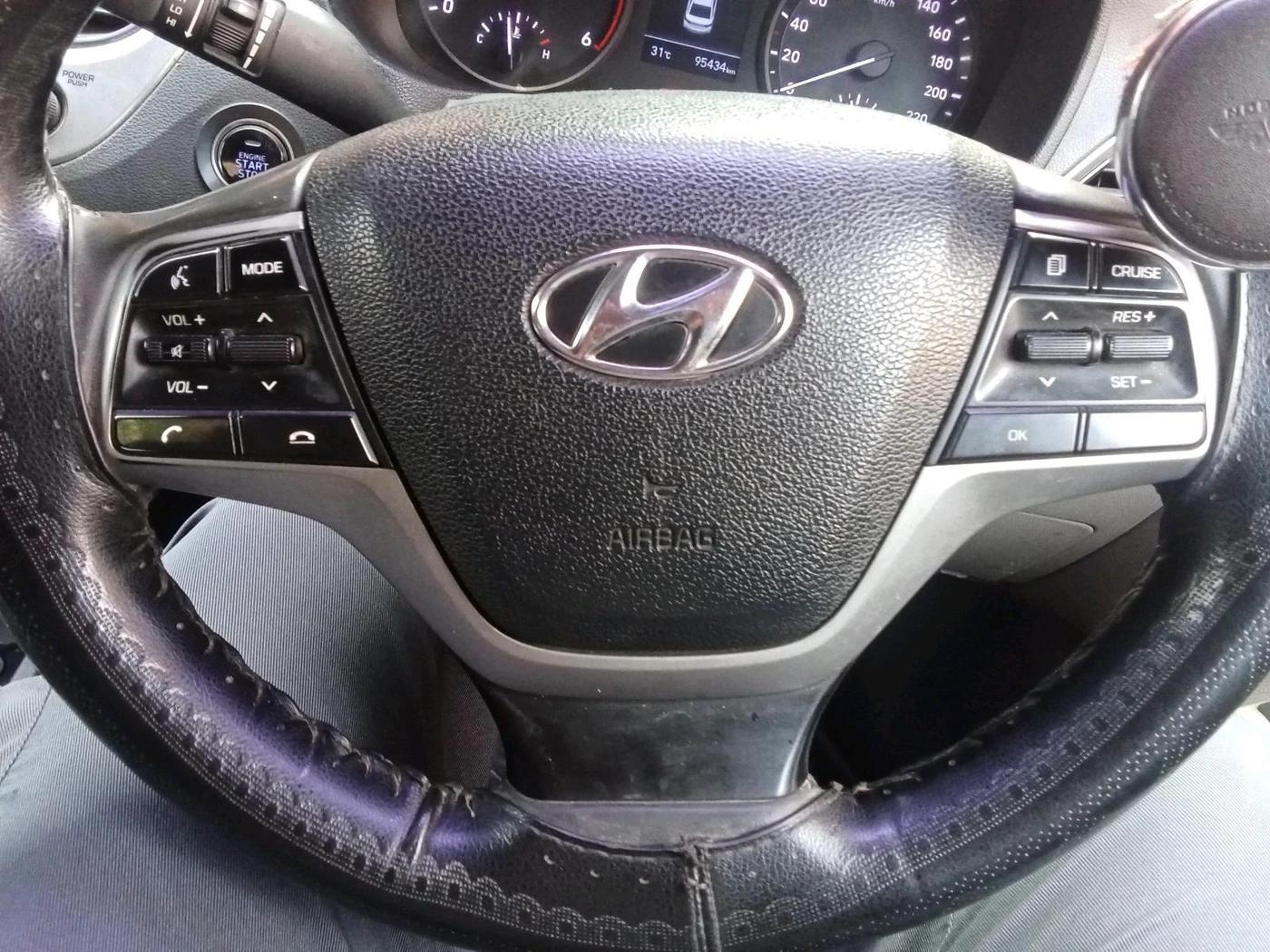 2018 Hyundai Verna 1.6 SX (O) CRDI MT, Diesel, Manual, 95,434 km, interior