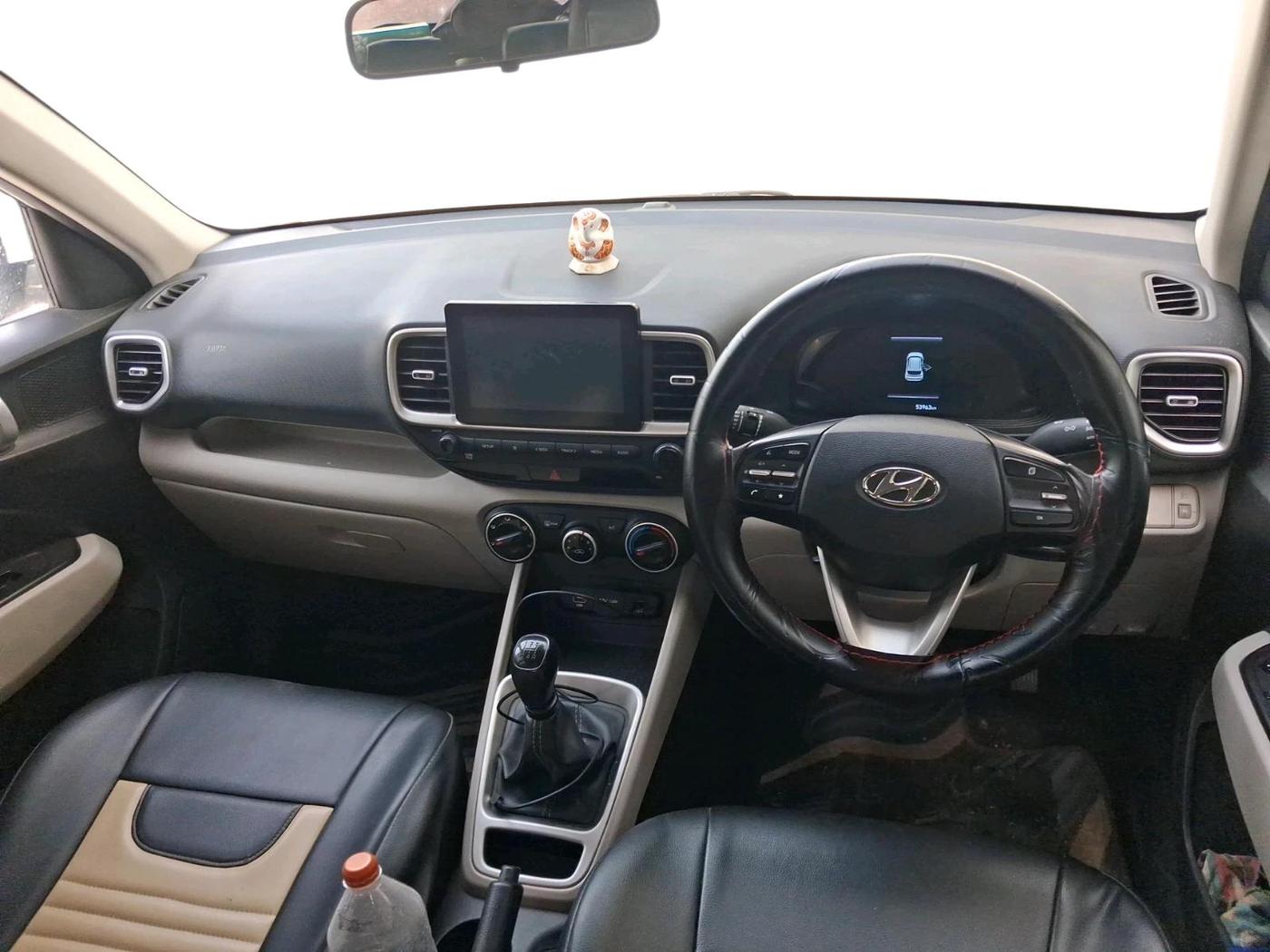 2023 Hyundai VENUE S(O) 1.2, Petrol, Manual, 53,963 km, interior