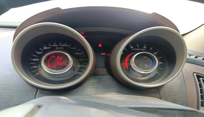 2013 Mahindra XUV500 W6, Diesel, Manual, 1,12,832 km, interior