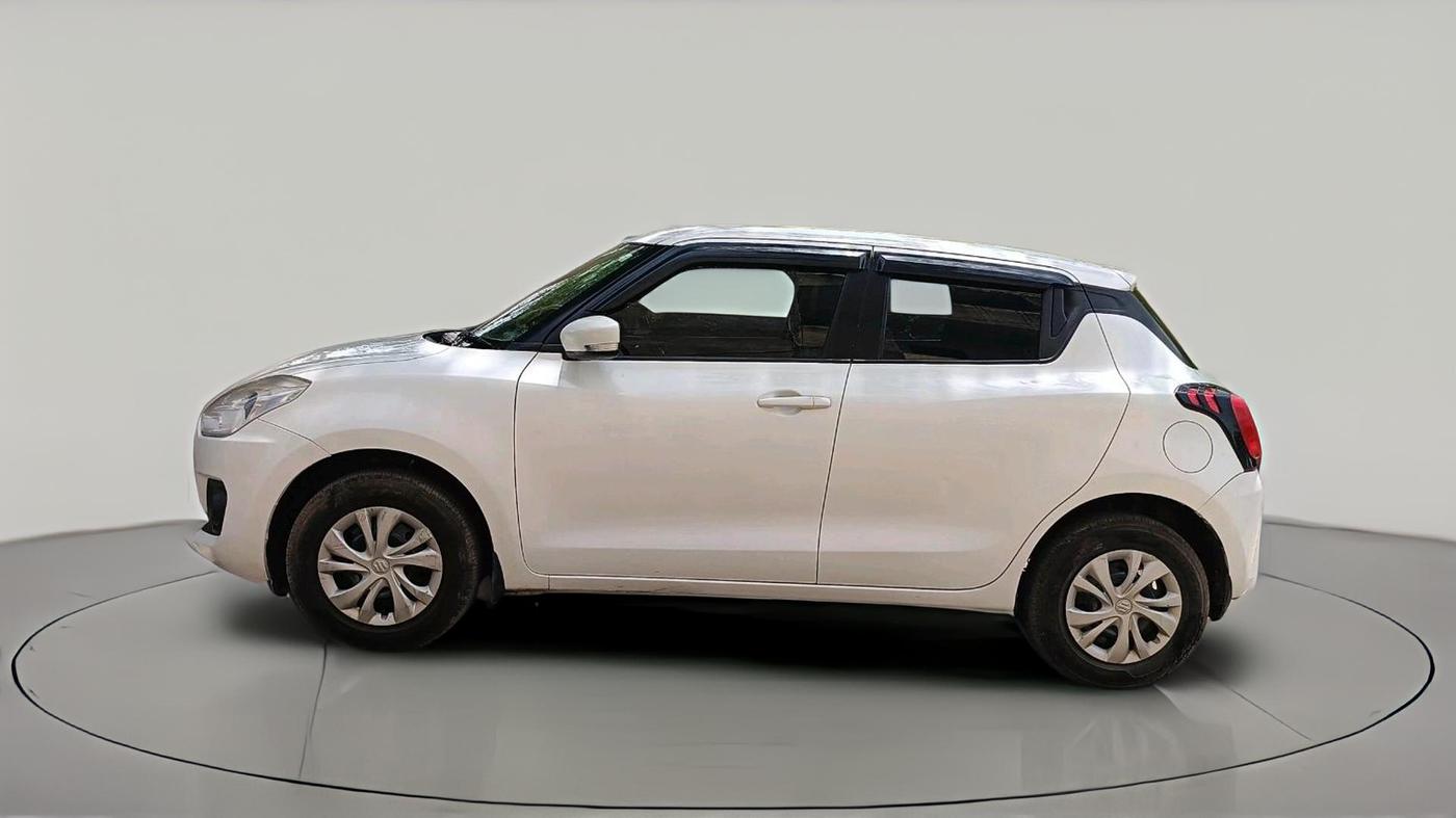 2022 Maruti Swift VXI, Petrol, Manual, 27,988 km, exterior