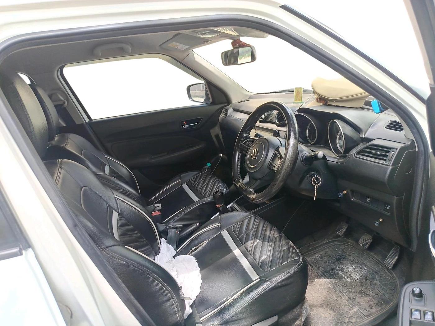 2022 Maruti Swift VXI, Petrol, Manual, 27,988 km, interior