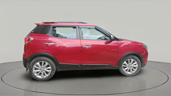 2019 Mahindra XUV300 W8 1.5 DIESEL, Diesel, Manual, 1,34,456 km, exterior
