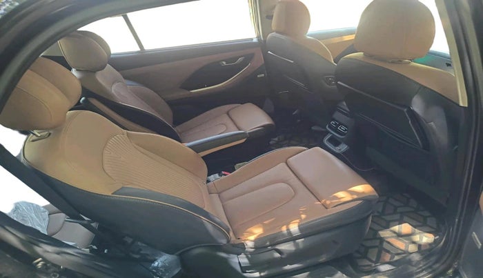2024 Hyundai ALCAZAR Signature 6 STR 1.5 Diesel Automatic, Diesel, Automatic, 83,424 km, interior