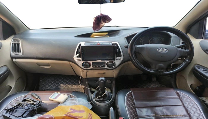 2013 Hyundai i20 MAGNA 1.4 CRDI, Diesel, Manual, 1,40,924 km, interior