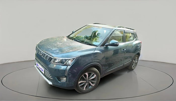2021 Mahindra XUV300 W8 (O) 1.2 PETROL, Petrol, Manual, 60,857 km, exterior