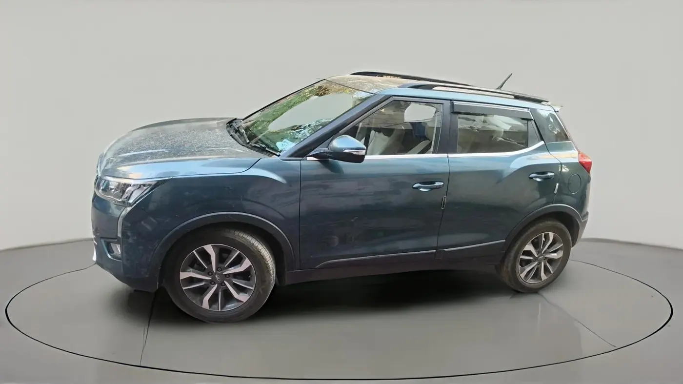 2021 Mahindra XUV300 W8 (O) 1.2 PETROL, Petrol, Manual, 60,857 km, exterior