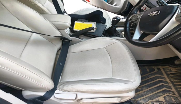 2021 Mahindra XUV300 W8 (O) 1.2 PETROL, Petrol, Manual, 60,857 km, interior