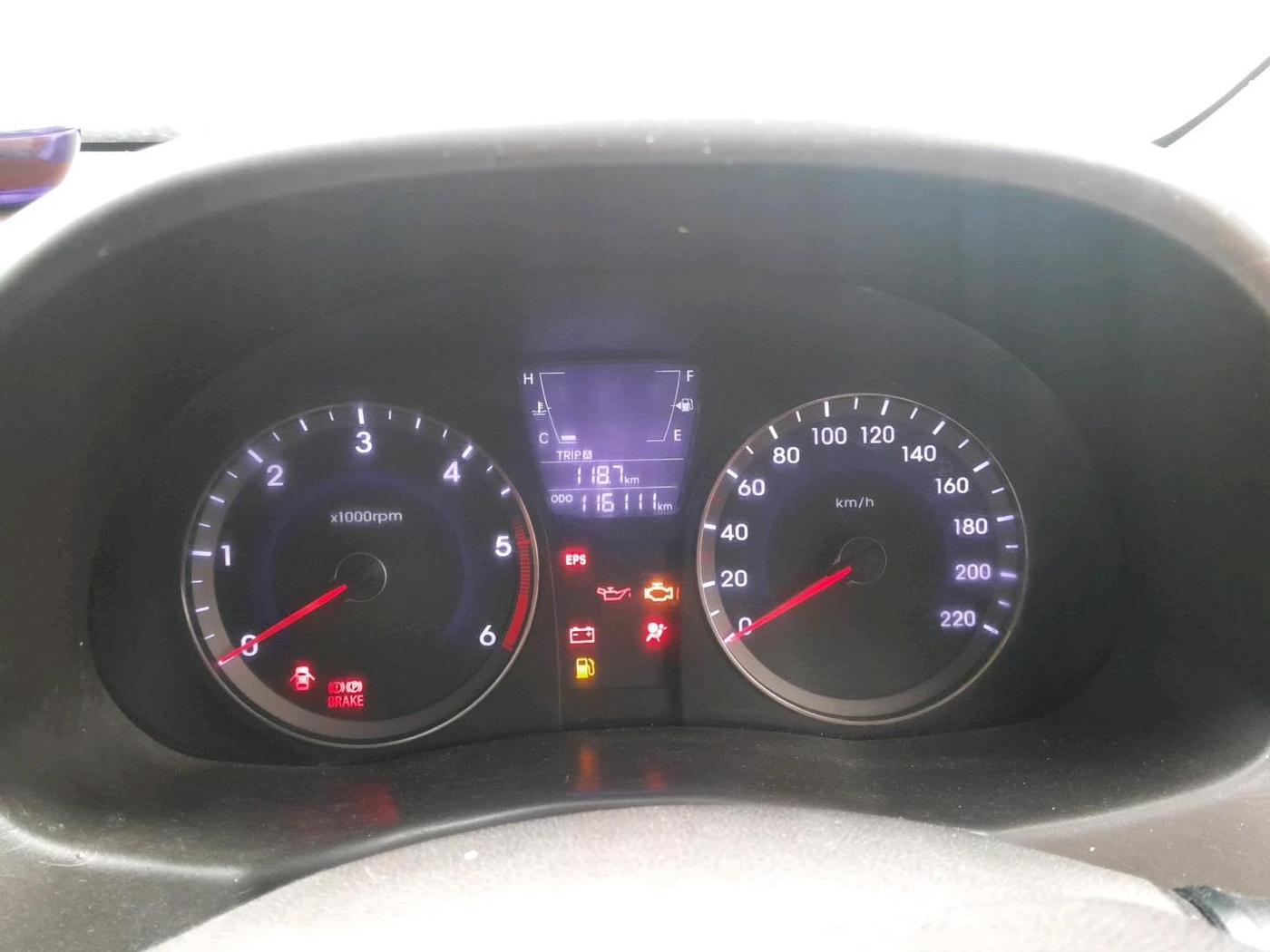 2011 Hyundai Verna FLUIDIC 1.6 CRDI EX, Diesel, Manual, 1,16,111 km, interior