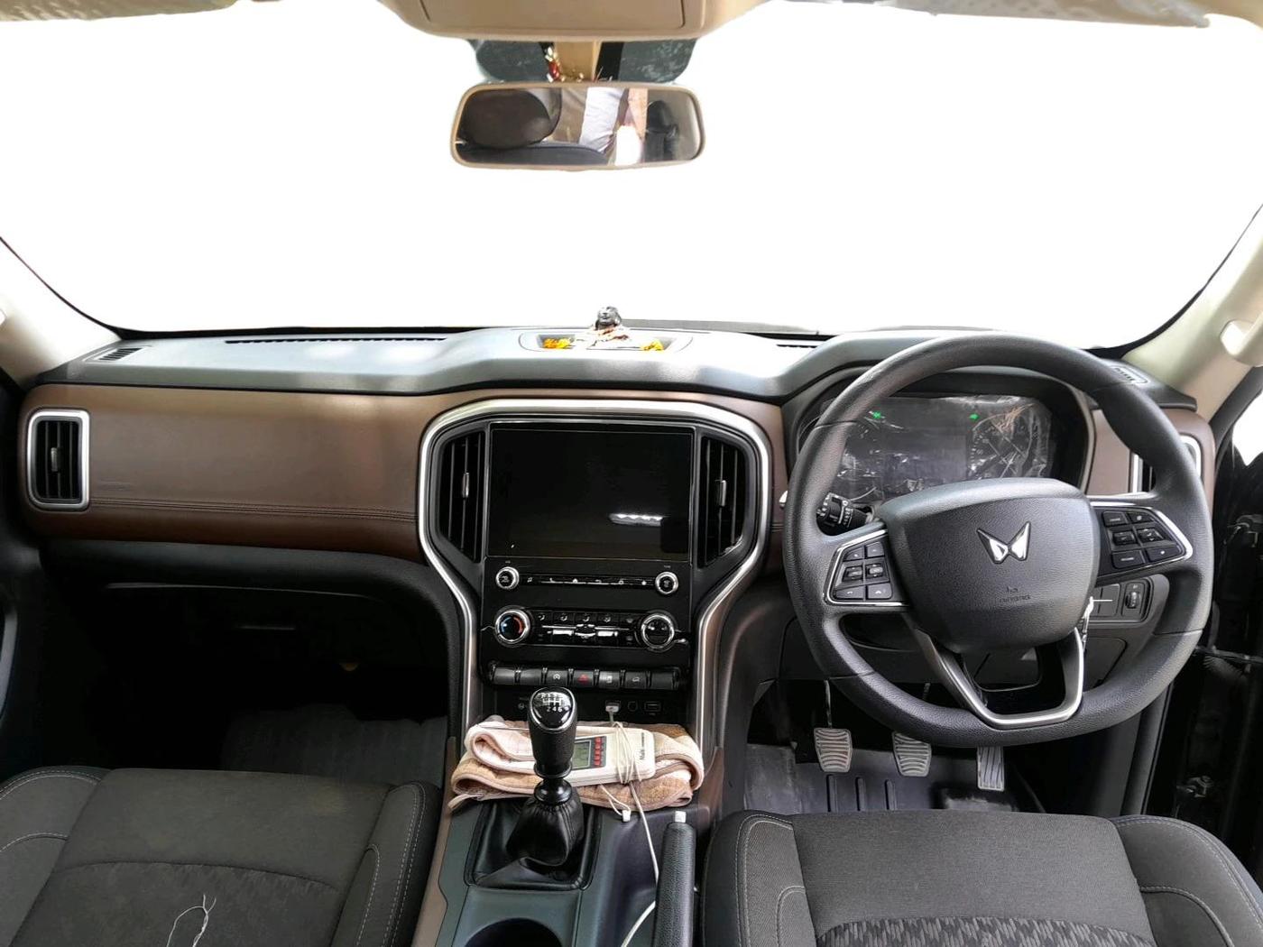 2025 Mahindra SCORPIO-N Z4 DIESEL MT 2WD 7 STR (E), Diesel, Manual, 73,490 km, interior