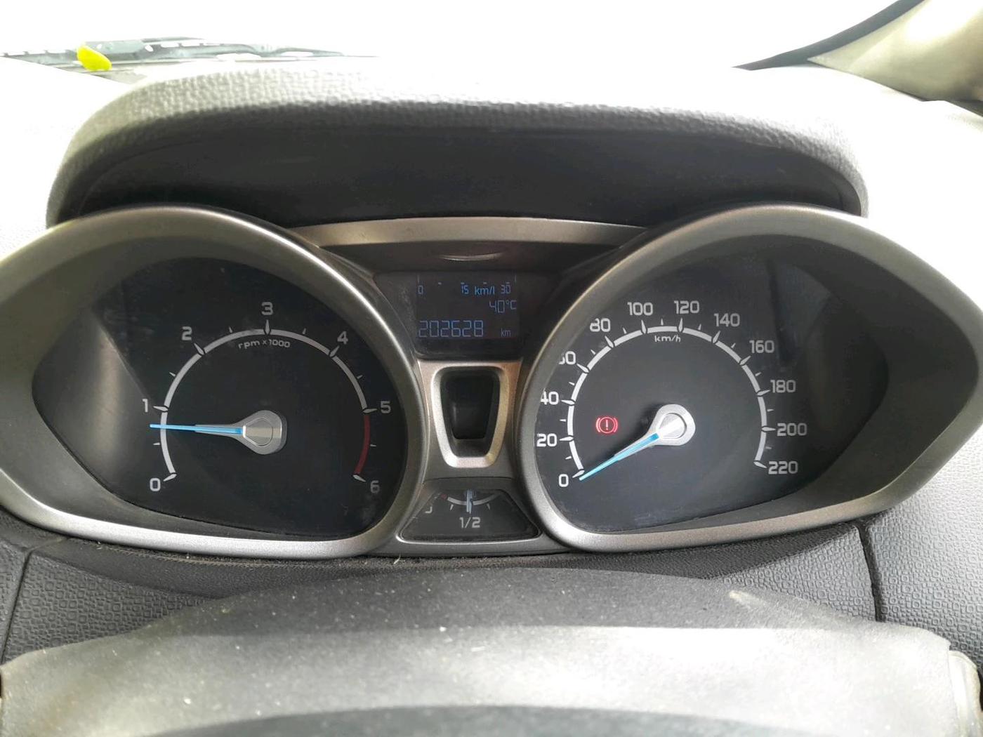 2014 Ford Ecosport TITANIUM 1.5L DIESEL, Diesel, Manual, 2,02,628 km, interior