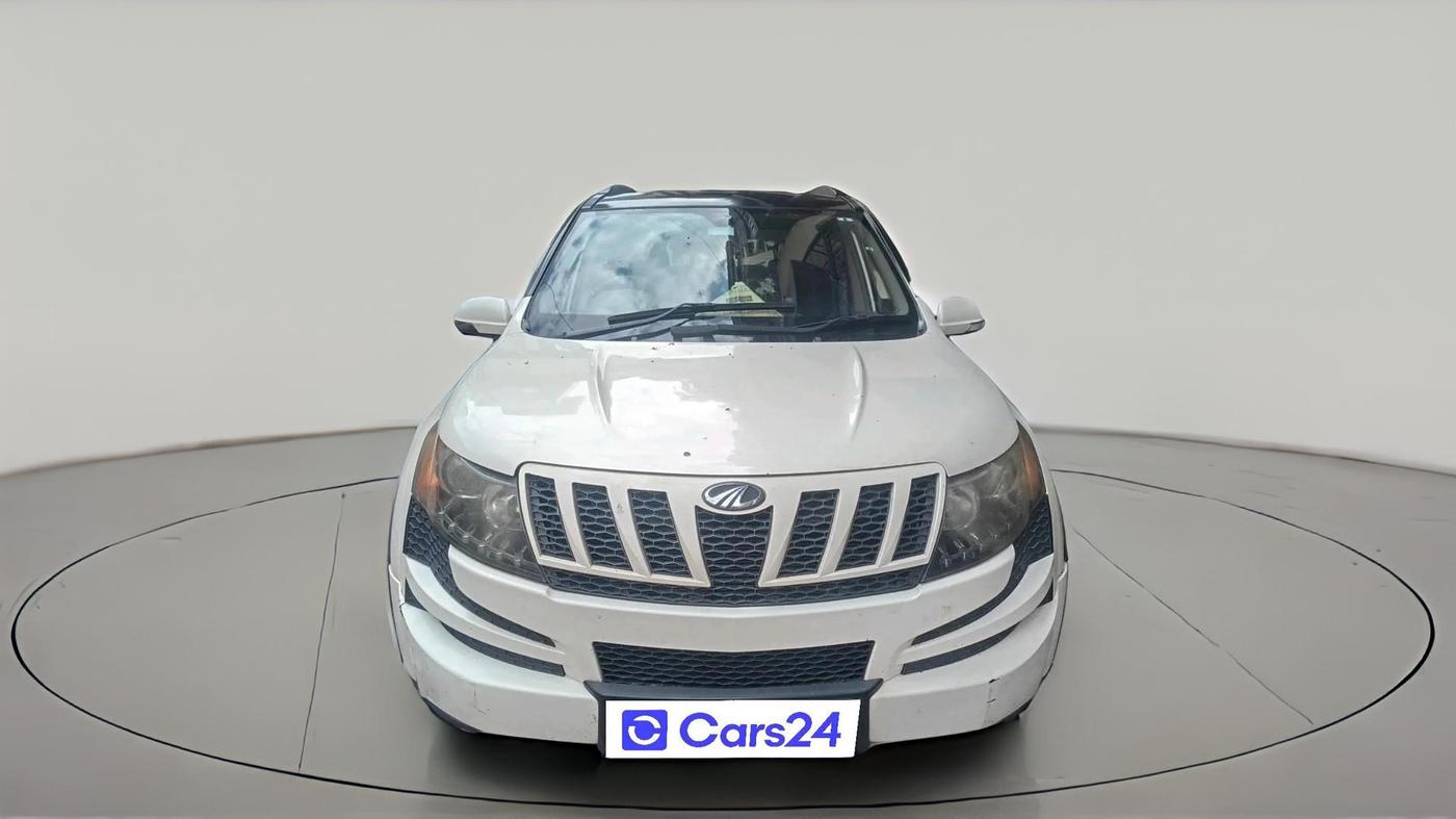 2015 Mahindra XUV500 W8, Diesel, Manual, 92,075 km, exterior