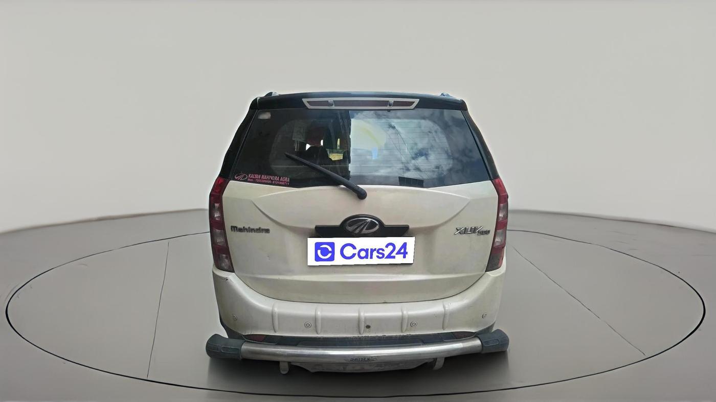 2015 Mahindra XUV500 W8, Diesel, Manual, 92,075 km, exterior