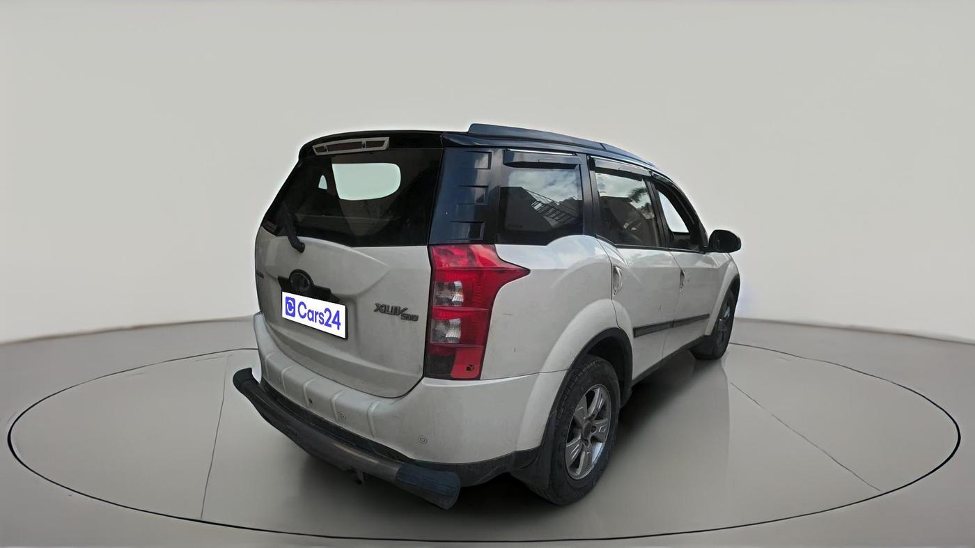 2015 Mahindra XUV500 W8, Diesel, Manual, 92,075 km, exterior