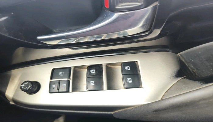 2018 Toyota Innova Crysta 2.4 VX 7 STR, Diesel, Manual, 1,13,376 km, interior