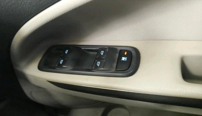 2015 Ford Ecosport AMBIENTE 1.5L DIESEL, Diesel, Manual, 1,17,097 km, interior