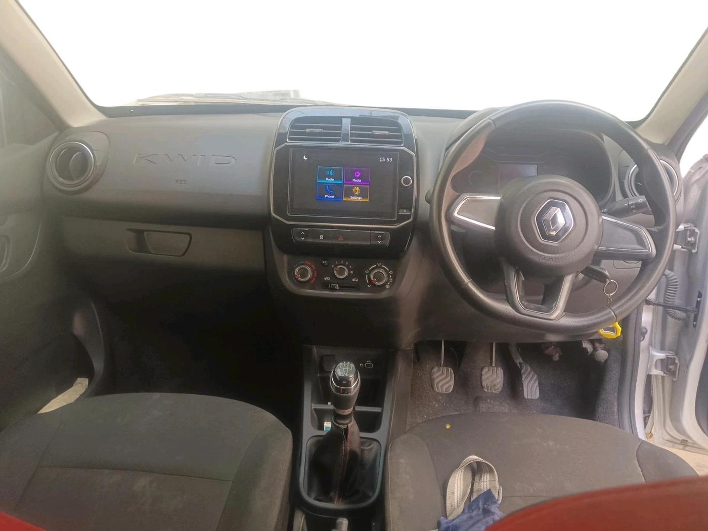 2022 Renault Kwid RXT 1.0, Petrol, Manual, 21,473 km, interior