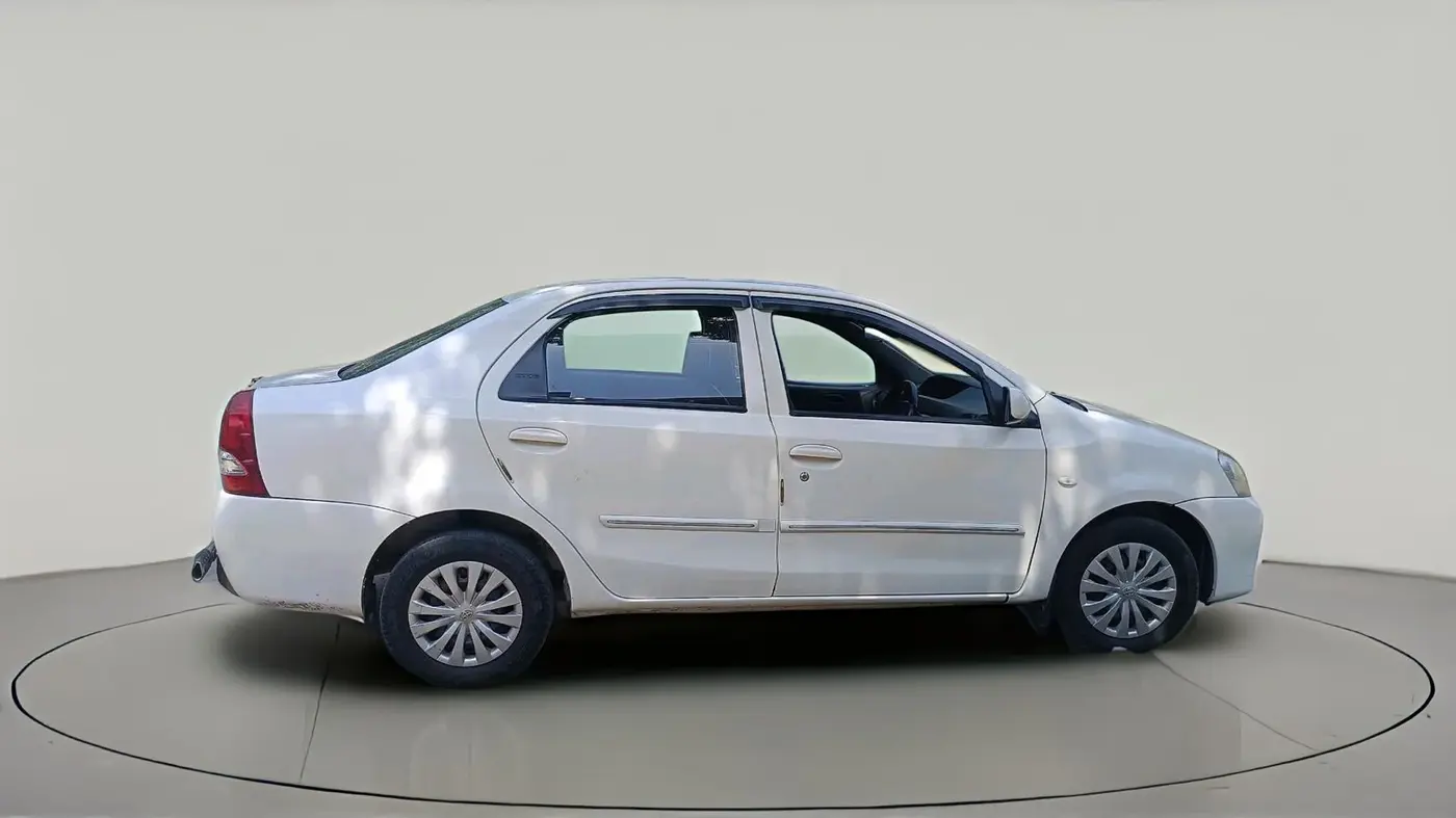 2016 Toyota Etios GD, Diesel, Manual, 2,04,050 km, exterior