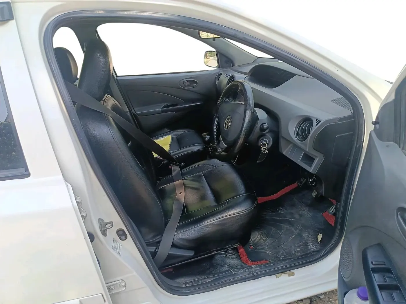 2016 Toyota Etios GD, Diesel, Manual, 2,04,050 km, interior