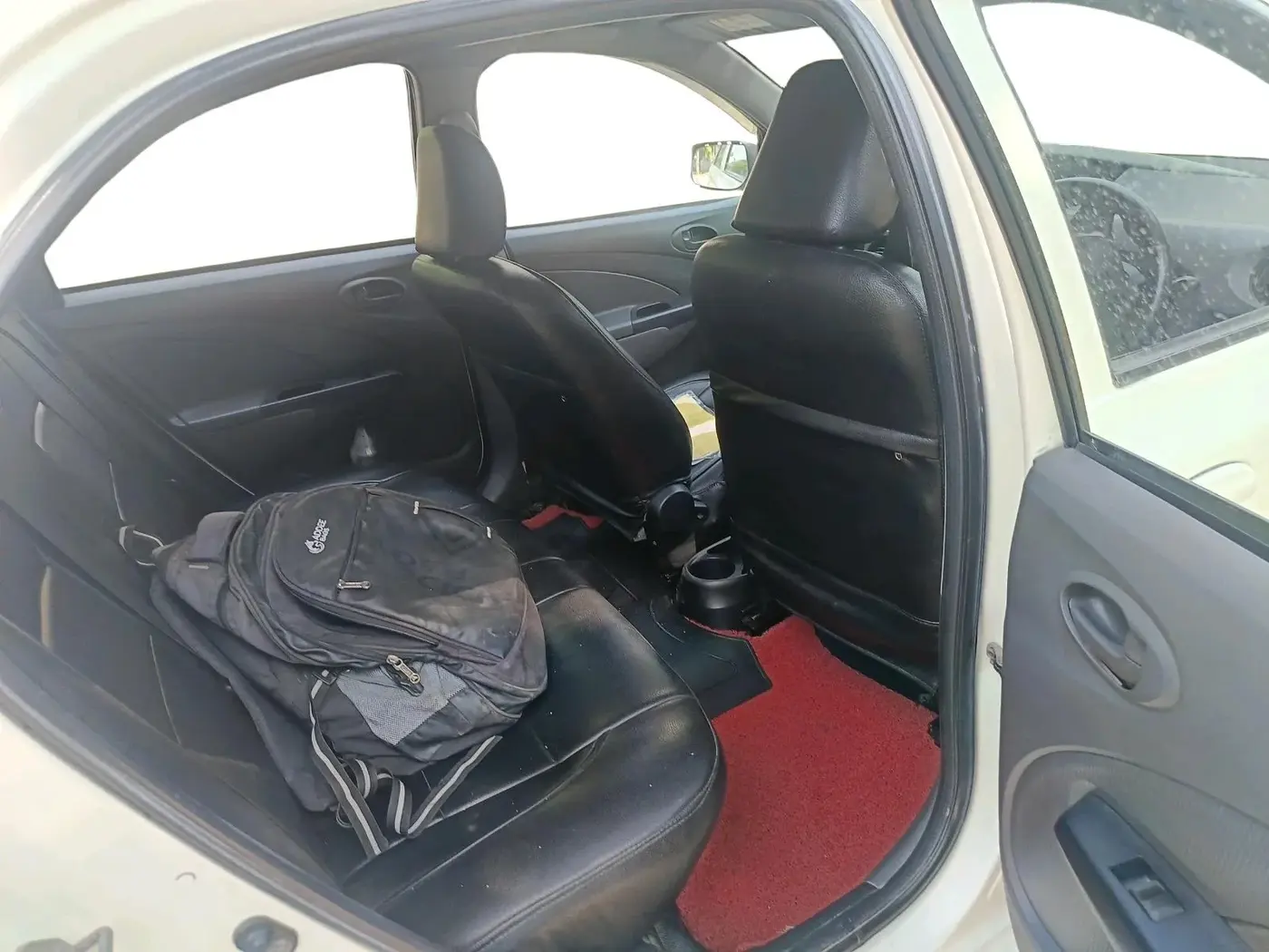 2016 Toyota Etios GD, Diesel, Manual, 2,04,050 km, interior