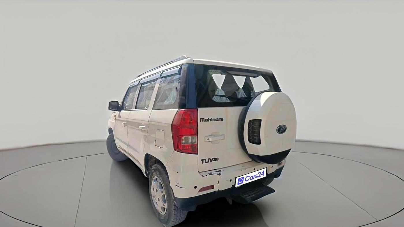 2016 Mahindra TUV300 T6 PLUS, Diesel, Manual, 72,235 km, exterior