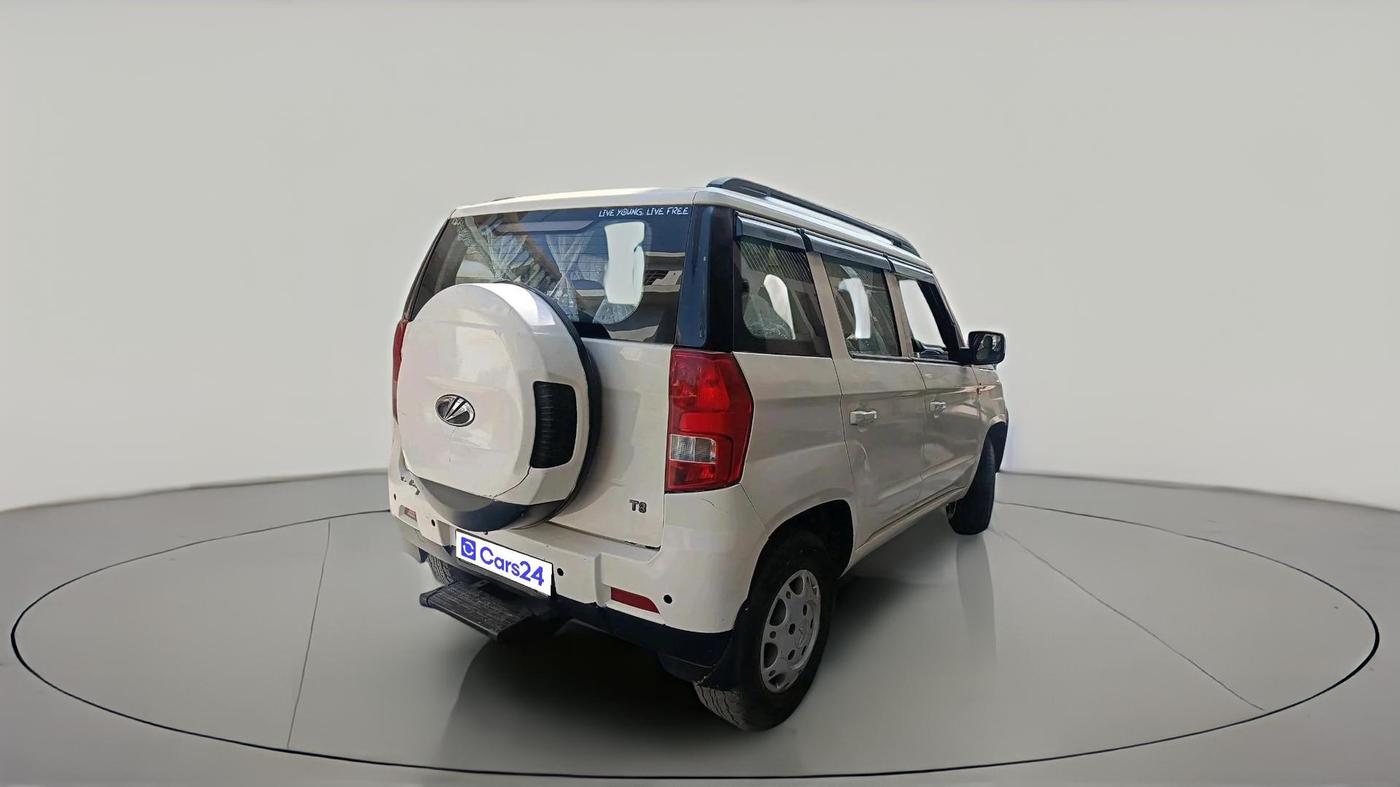 2016 Mahindra TUV300 T6 PLUS, Diesel, Manual, 72,235 km, exterior