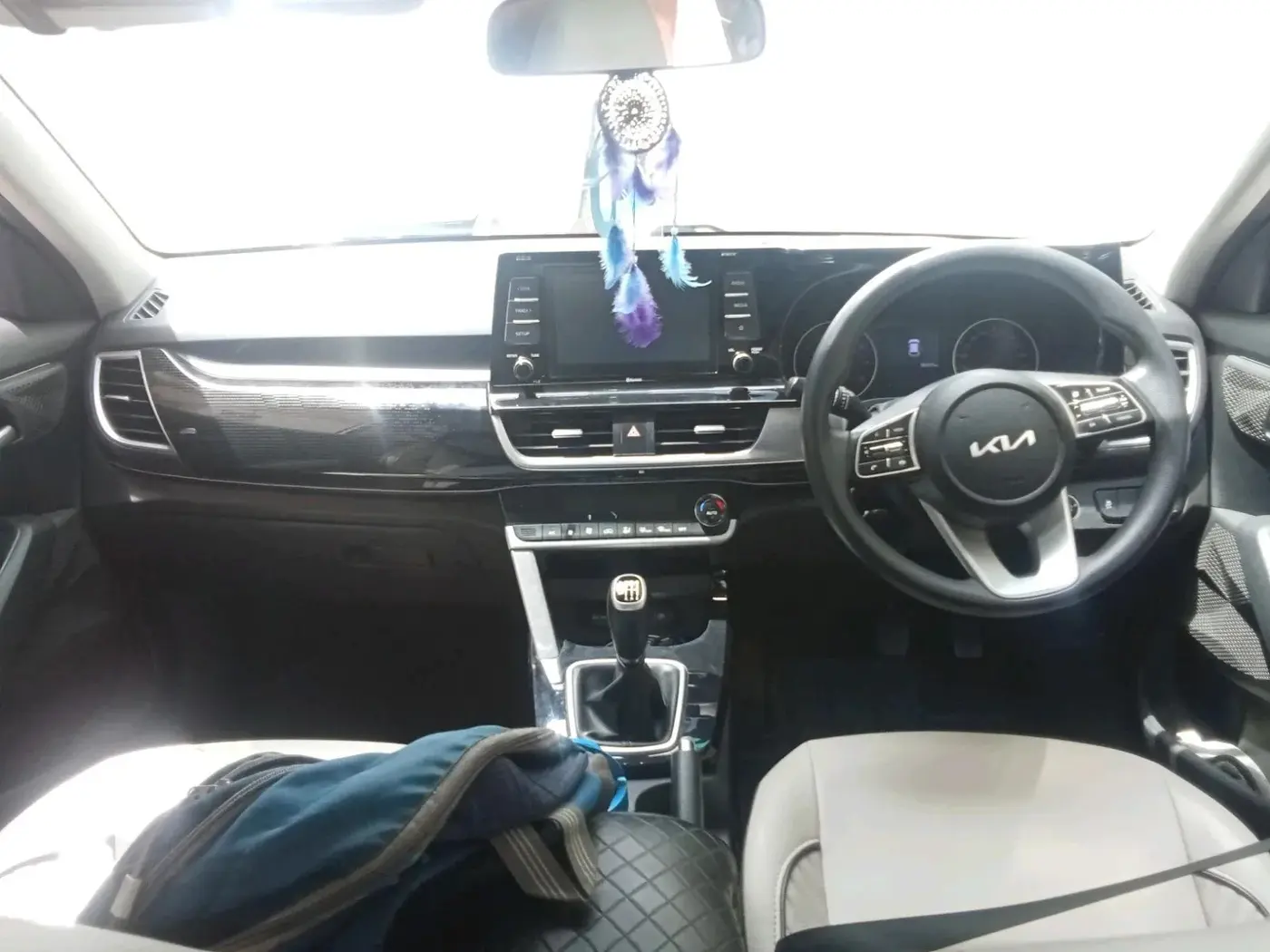 2022 KIA SELTOS HTK PLUS 1.5 IMT, Petrol, Manual, 36,815 km, interior