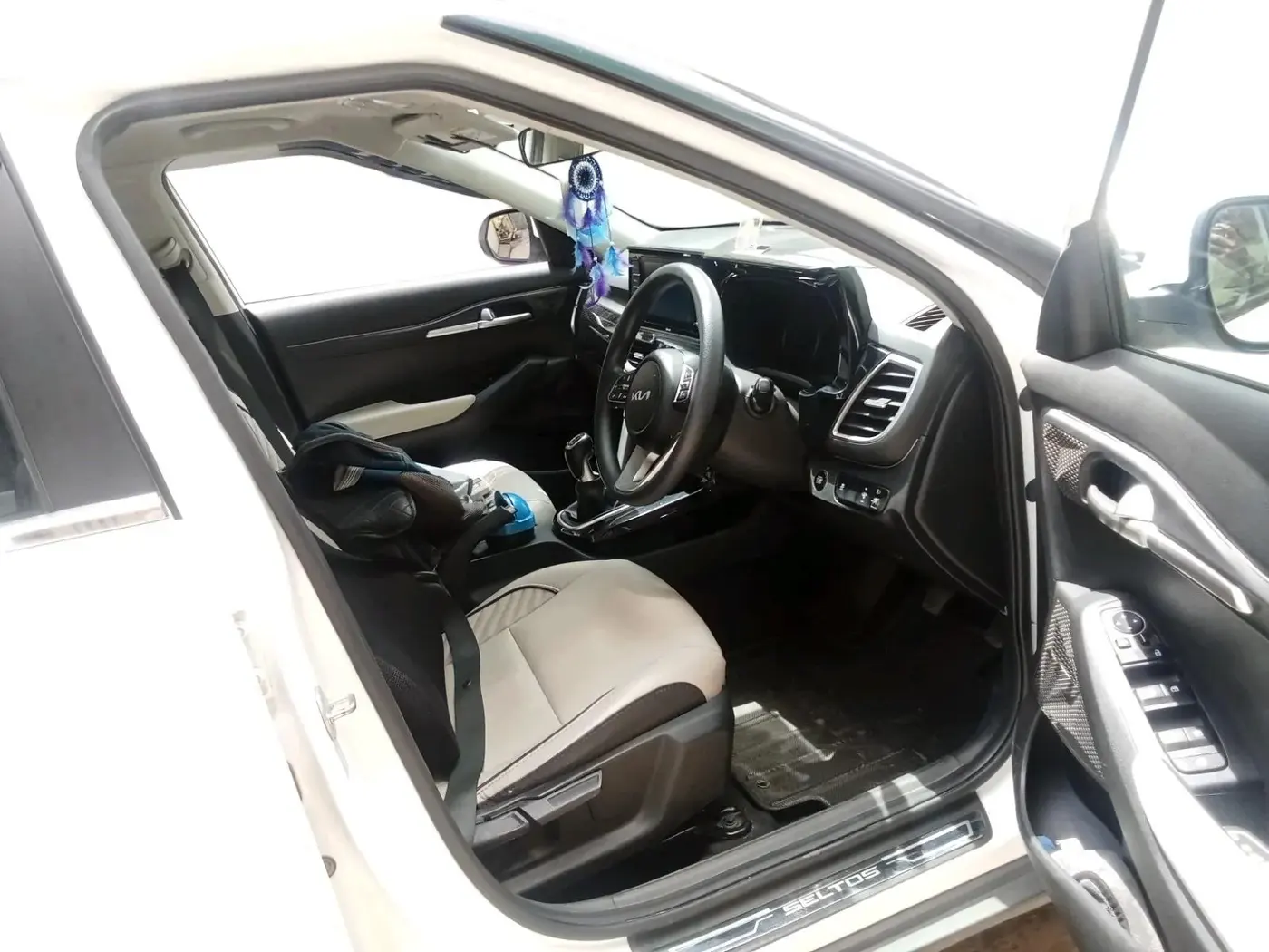 2022 KIA SELTOS HTK PLUS 1.5 IMT, Petrol, Manual, 36,815 km, interior