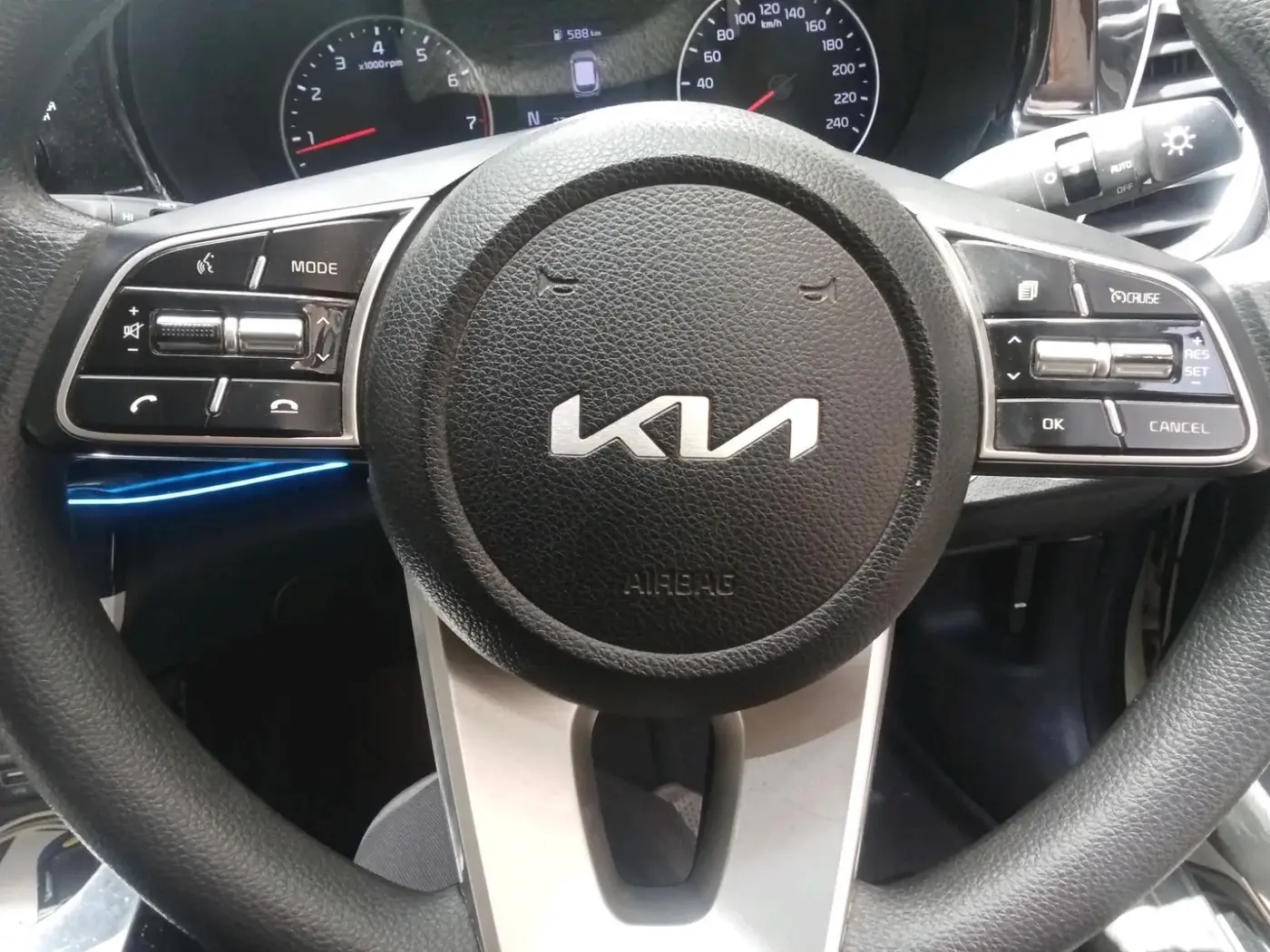 2022 KIA SELTOS HTK PLUS 1.5 IMT, Petrol, Manual, 36,815 km, interior