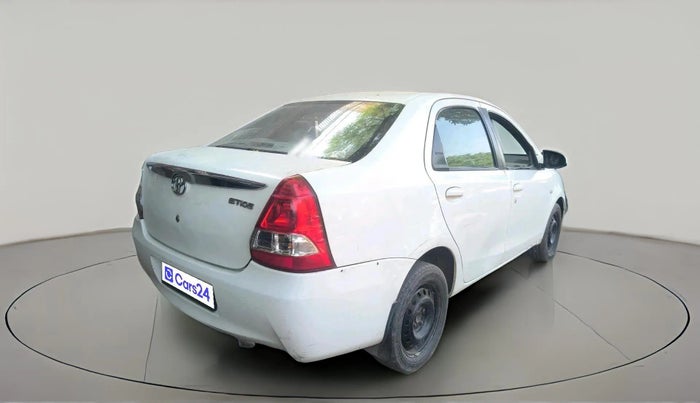 2015 Toyota Etios GD, Diesel, Manual, 2,13,919 km, exterior