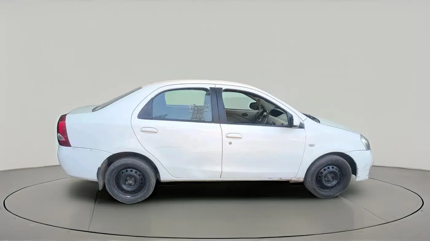 2015 Toyota Etios GD, Diesel, Manual, 2,13,919 km, exterior