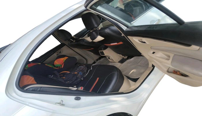 2016 Maruti Ciaz ZXI, Petrol, Manual, 51,077 km, interior
