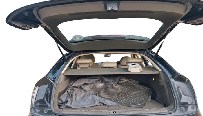 2013 Audi Q3 2.0 TDI QUATTRO, Diesel, Automatic, 1,16,506 km, exterior