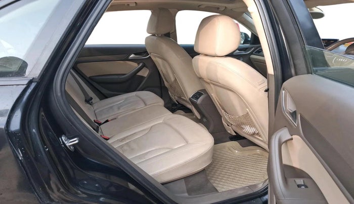 2013 Audi Q3 2.0 TDI QUATTRO, Diesel, Automatic, 1,16,506 km, interior