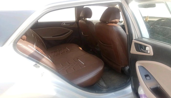 2015 Hyundai Elite i20 ASTA 1.2, Petrol, Manual, 1,30,278 km, interior