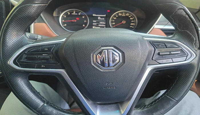 2021 MG HECTOR PLUS SELECT 2.0 DIESEL TURBO MT 7-STR, Diesel, Manual, 99,940 km, interior