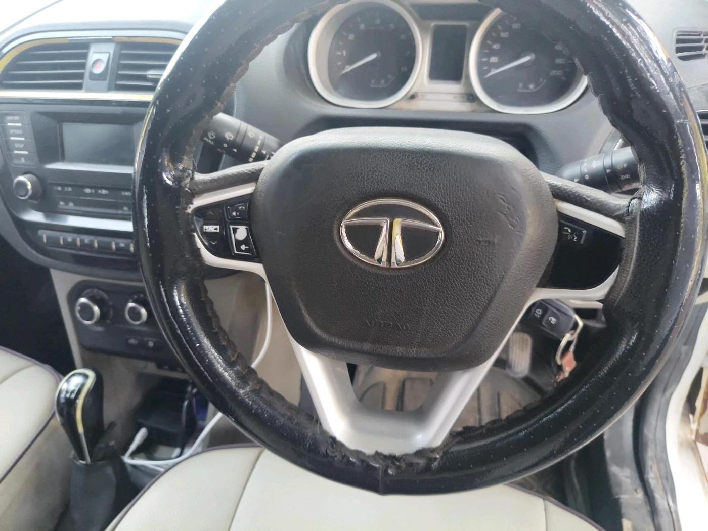 2017 Tata Tiago XZ DIESEL, Diesel, Manual, 2,83,797 km, interior