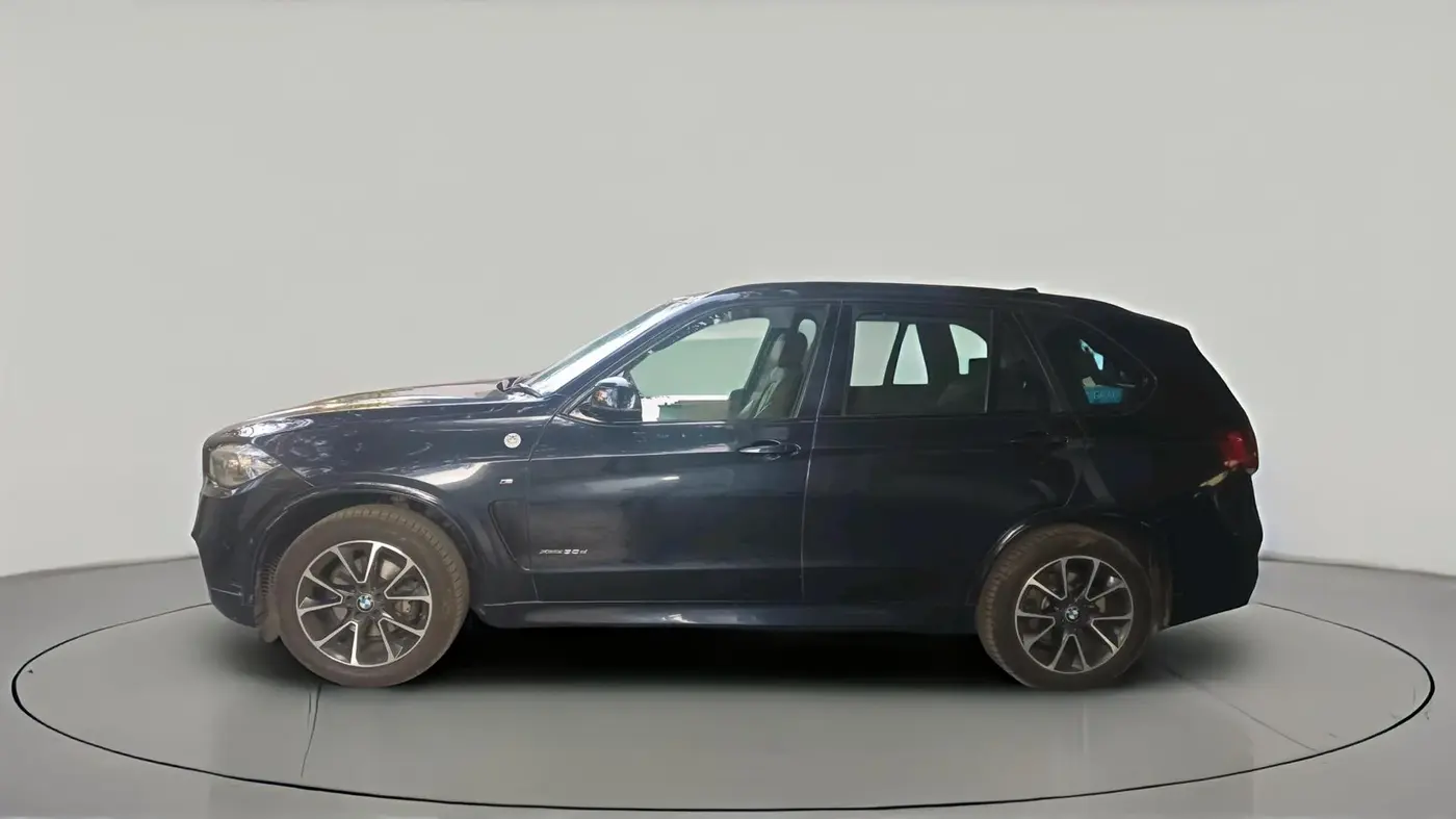 2016 BMW X5 X DRIVE 30D M SPORT, Diesel, Automatic, 1,96,000 km, exterior