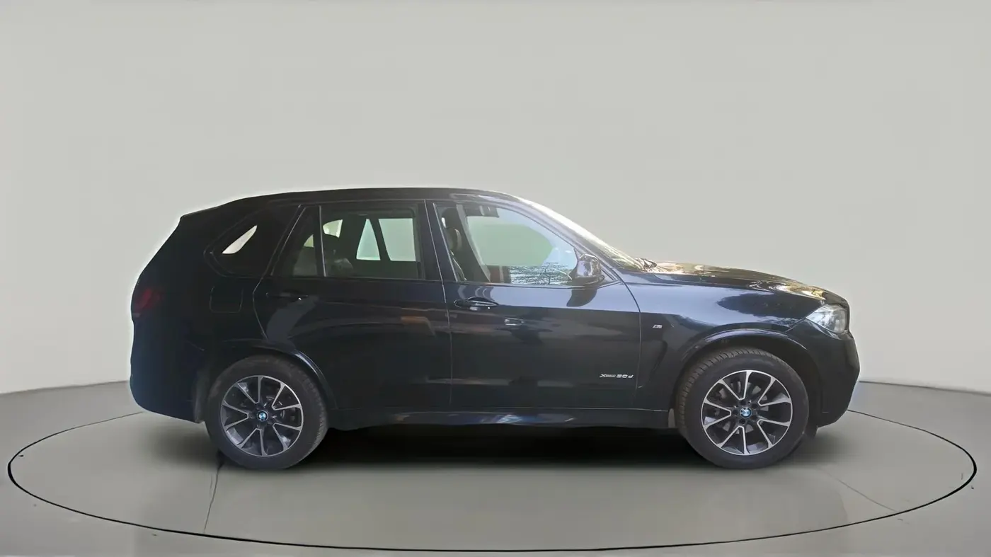 2016 BMW X5 X DRIVE 30D M SPORT, Diesel, Automatic, 1,96,000 km, exterior