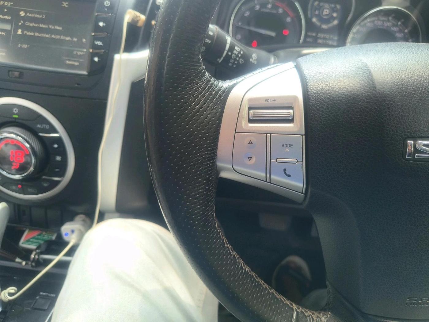 2018 ISUZU MU-X 4x2 AT, Diesel, Automatic, 36,180 km, interior