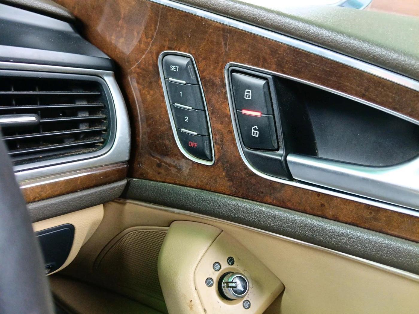2012 Audi A6 2.0 TDI PREMIUM PLUS, Diesel, Automatic, 1,13,840 km, interior