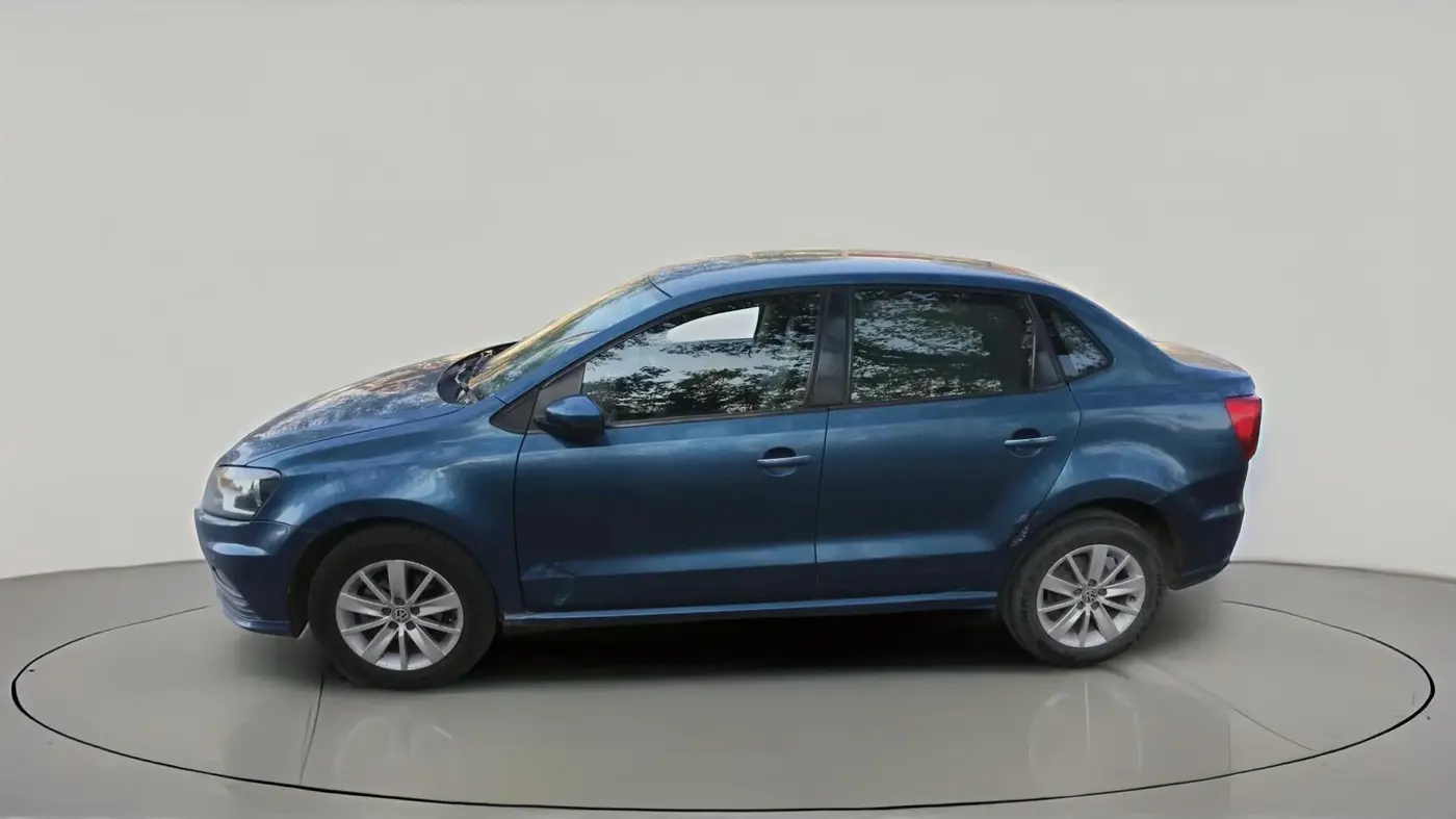 2016 Volkswagen Ameo HIGHLINE1.5L, Diesel, Manual, 1,66,000 km, exterior
