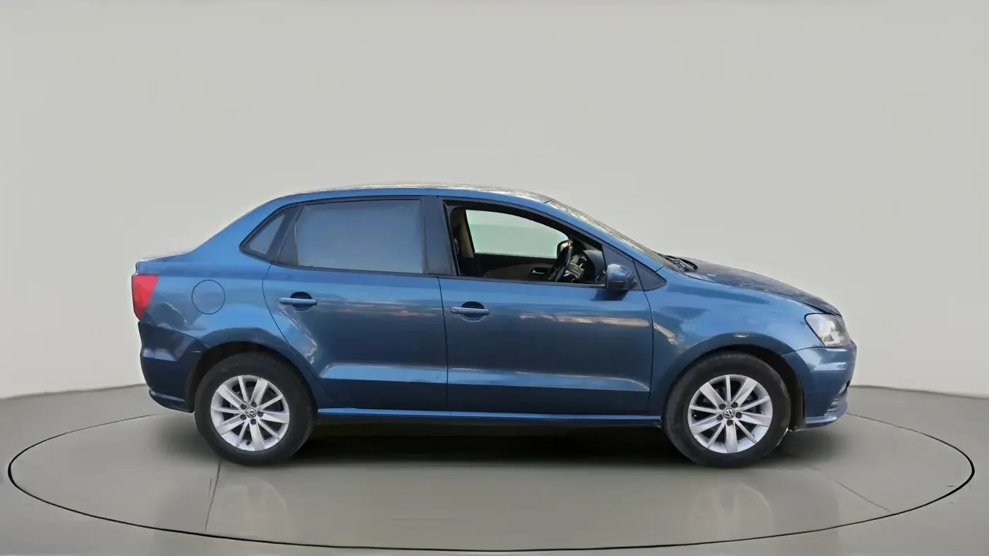 2016 Volkswagen Ameo HIGHLINE1.5L, Diesel, Manual, 1,66,000 km, exterior